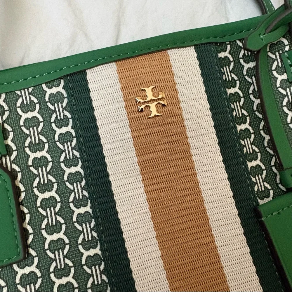 Tory Burch Gemini Link Large Tote (Green) - Picture 5 of 10